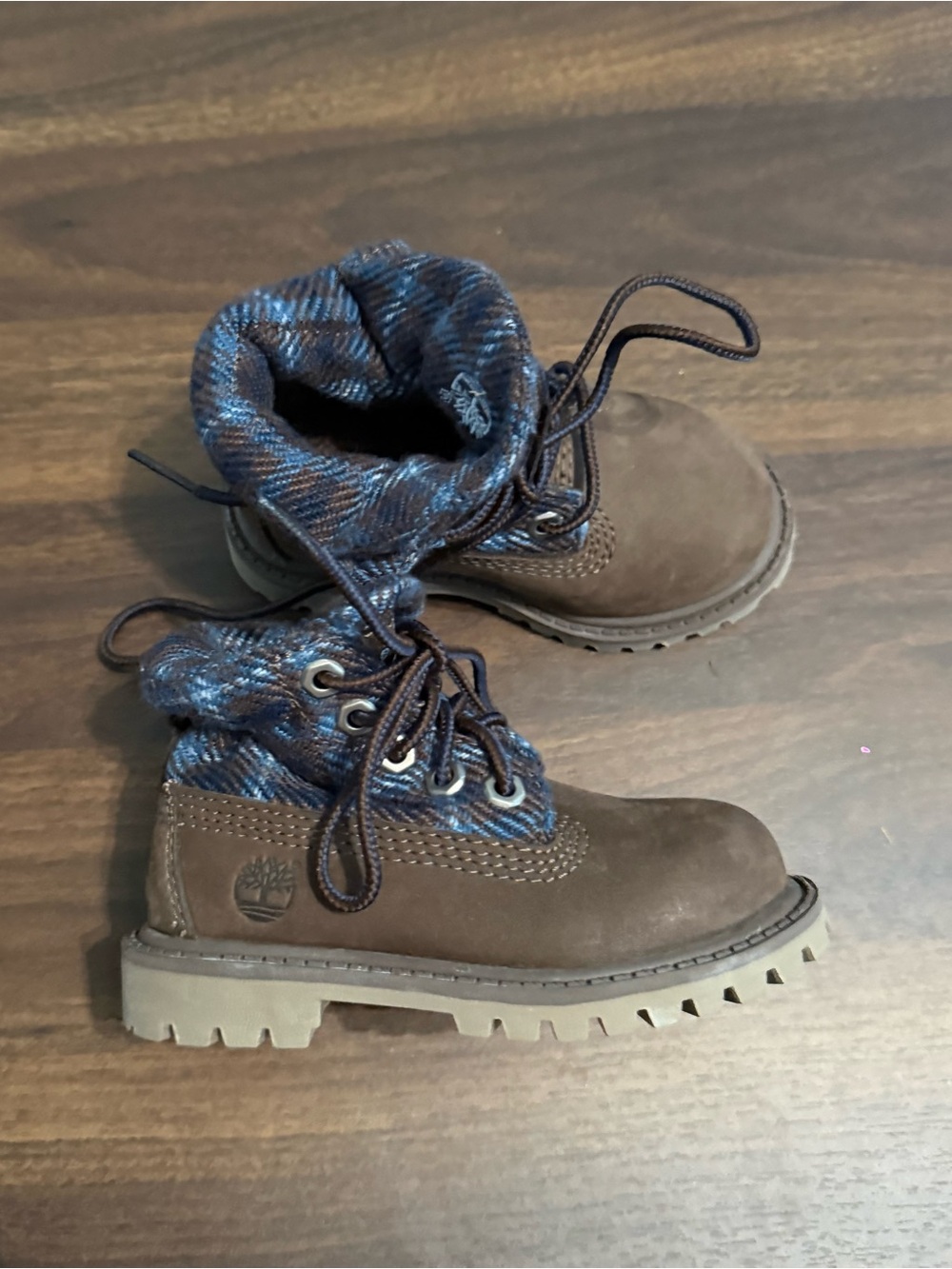 NWOT Boys timberland boots